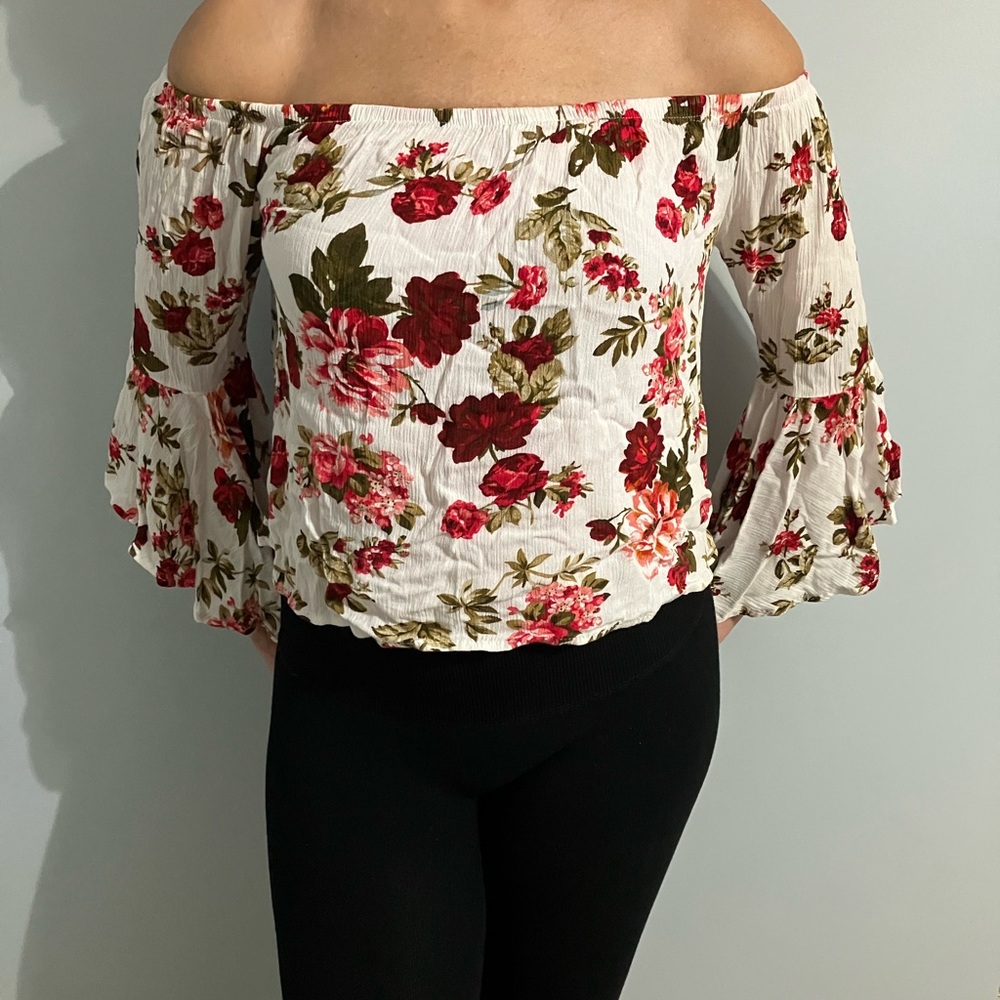 Streetwear Society Floral Off The Shoulder Bell Sleeve Top Size Small